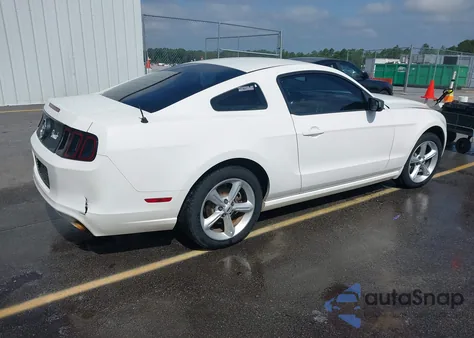 2013 Ford Mustang V6 from USA, damaged, VIN 1ZVBP8AM0D5268685